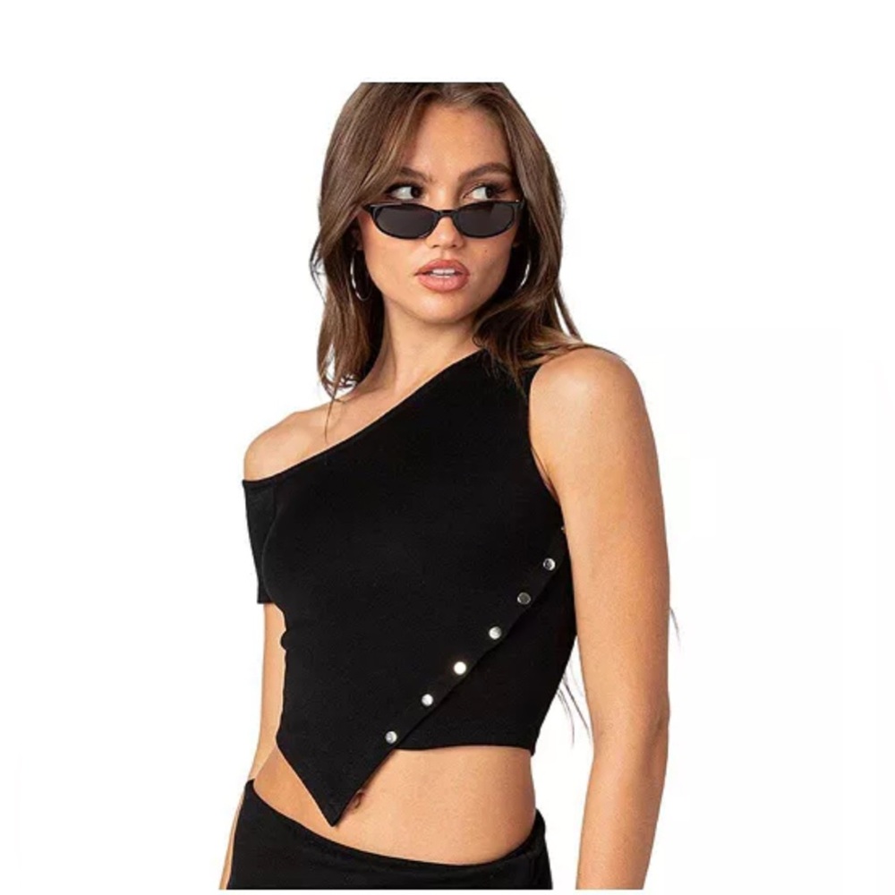 Edikted Women's Eclipse Asymmetric top